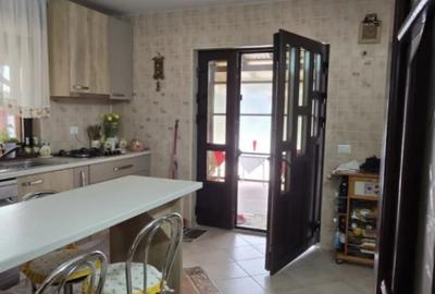 Casă cu 3 camere cu Canalizare în Căciulești - 9