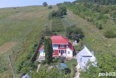 Casă cu 6 camere cu Teren 3600 Mp în Dărmănești - 4