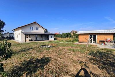 Casă cu 4 camere cu Teren 800 Mp în Pădurani - 3