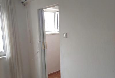 Garsonieră semidecomandată în Rahova