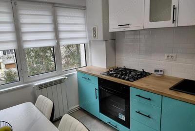 Apartament cu 3 camere semidecomandat în Micro 16 - 1