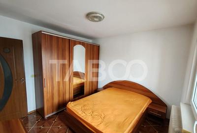 Apartament decomandat 2 camere si 2 balcoane strada 1 Decemb