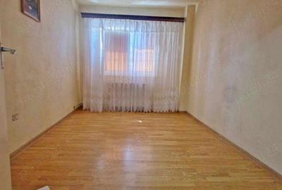 Vand apartament cu 3 camere in zona ultracentrala - 4