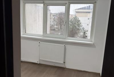 Apartament cu 3 camere decomandat în Obor - 4