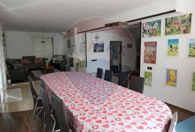 Vila cu 10 camere de vanzare in zona Centrala - 8