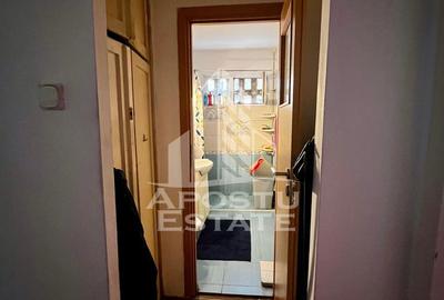 Apartament cu 3 camere semidecomandat, mobilat în Circumvalațiunii