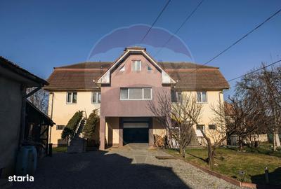 Casă cu 8 camere cu Teren 946 Mp în Central - 2