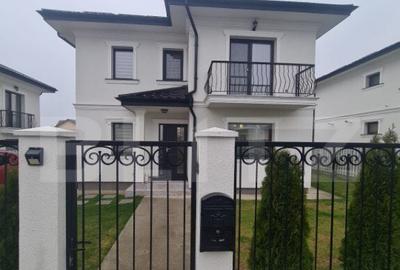 Casă cu 4 camere cu Teren 430 Mp în Miroslava