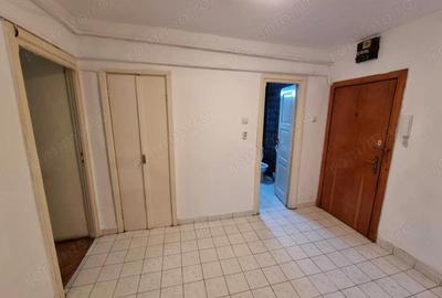 Vand apartament cu 2 camere 64 mp utili, etaj 1, balcon pe col? + boxa inalta inscrisa in CF - 12