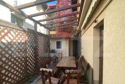 Casa individuala 7 camere, 240 mp, zona Centrala - 1