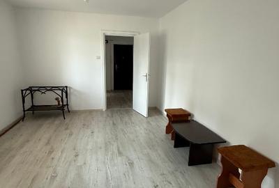 Apartament cu 2 camere semidecomandat în Sud-Vest - 3