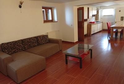 Casă cu 4 camere în Central - 3
