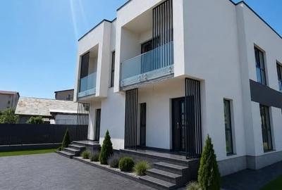 Duplex cu 4 camere cu Canalizare în Popas Păcurari - 1