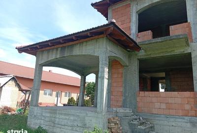 Casă cu 5 camere cu Teren 1660 Mp în Semlac - 5