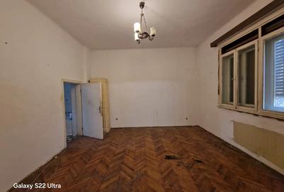 Casă cu 3 camere cu Teren 720 Mp în Complex Studențesc - 2