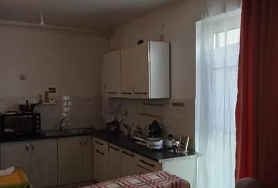 Apartament cu 2 camere, 38 mp, balcon, zona Razoare - 2