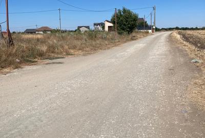 23August- teren 4ha  extravilan2 fronturi de 100m la str.Emil Bota si 100m la DE - 8