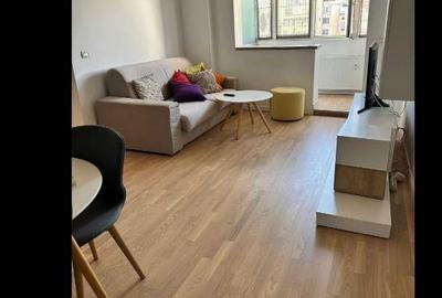 Apartament 3 camere, Piata Romana - 1