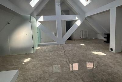 Apartament cu 4 camere în Capitale - 11