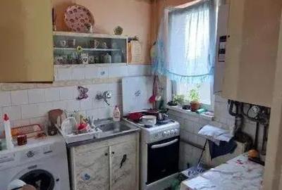 Dambu Pietros - Vanzare apartament 3 camere - Str. Godeanu - 3
