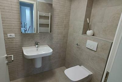 Apartament cu 3 camere în Tractorul - 2