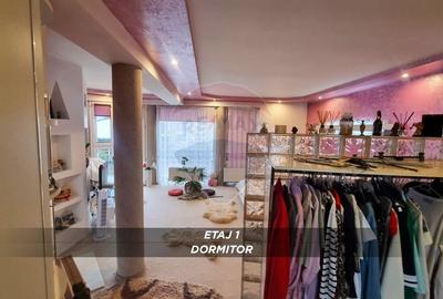 Casă cu 10 camere cu Teren 750 Mp în Central - 60