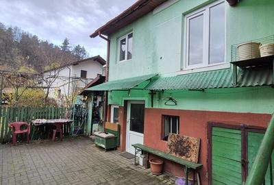 Casă cu 4 camere cu Teren 600 Mp în Ferneziu - 1