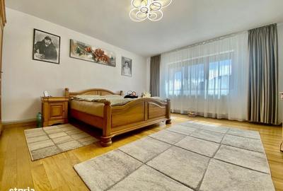 Casă cu 4 camere cu Canalizare în Central - 6