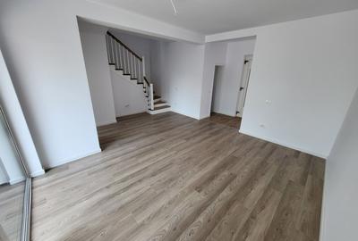 Duplex cu 4 camere cu Canalizare în Braytim - 3