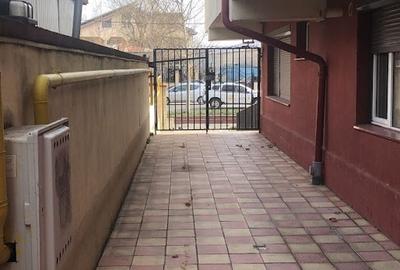 Apartament cu 3 camere decomandat în Alexandriei - 14