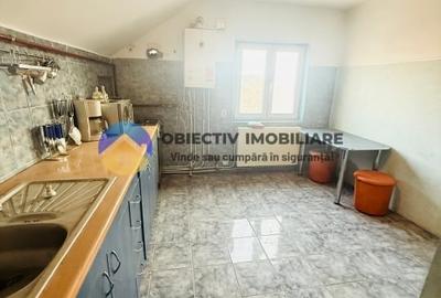 Garsonieră decomandată, mobilată în Săvinești - 6