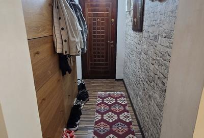 Apartament cu 3 camere decomandat în Micro 5 - 7