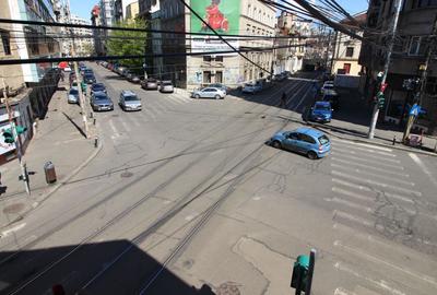 Spațiu comercial, de 800 mp, în P-ța Rosetti - 19