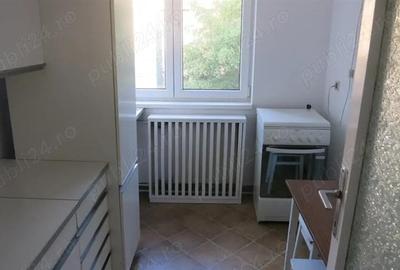 3 cam etaj 2 central Piata 700 - 6