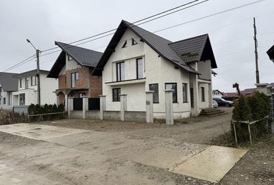 Casă cu 4 camere în Central - 8