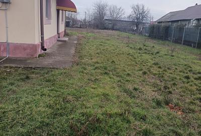 Casă cu 3 camere în Conduratu - 1