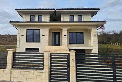 Casa str. Piersicilor, zona Dealuri Oradea (persoană fizică) - 1