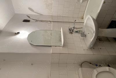 Apartament cu 3 camere semidecomandat în Craiovei - 5