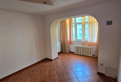 2 camere de vanzare , etaj superior, central  Focsani - 32