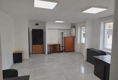 Spațiu comercial, de 46 mp, în Policlinica - 2