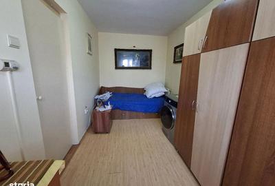 Apartament cu 3 camere semidecomandat în Țiglari