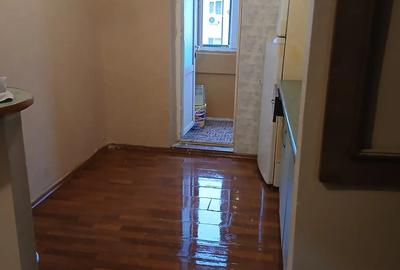 Apartament cu 3 camere decomandat în Central - 3