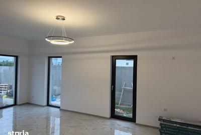 Casă cu 4 camere cu Teren 265 Mp în Malu Mare - 7