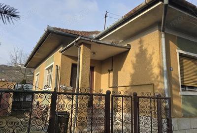 Casă cu 4 camere cu Teren 223 Mp în Ultracentral