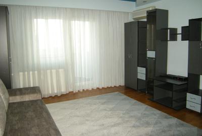 Garsonieră decomandată, mobilată în Vitan Mall - 1