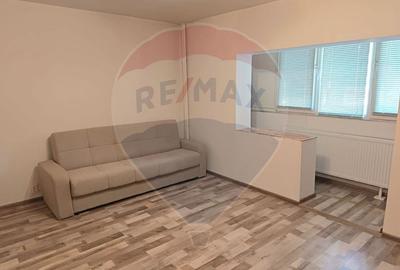 Garsonieră decomandată, mobilată în Micălaca - 4