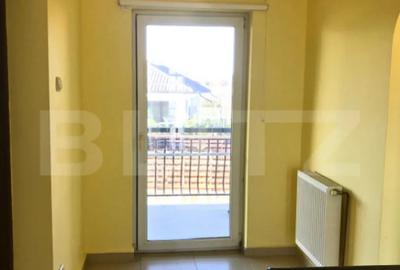 Casă cu 7 camere cu Teren 445 Mp în Central