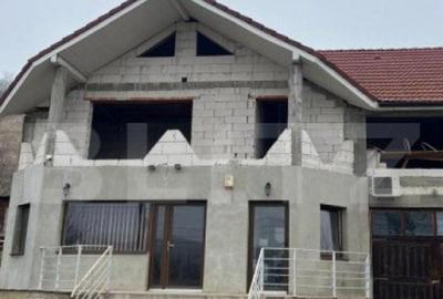 Casa de vanzare, 240 mp utili, 700 mp teren, zona Caianu Casa de vanzare, 240 mp utili, 700 mp teren, zona Caianu - 2