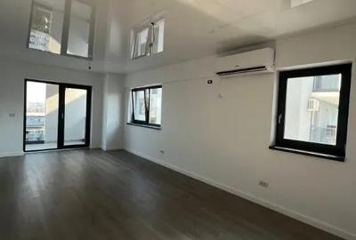 Apartament cu 3 camere decomandat în Nicolina - 11
