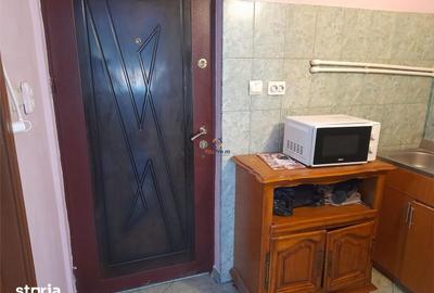 Garsonieră în UMT - 16